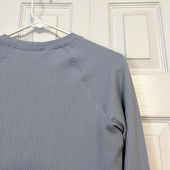 Lululemon Ribbed Longsleeve w/ Thumbholes - Picture 3 of 4